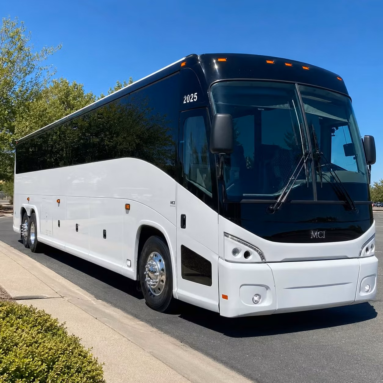 long distance ski and mountain group transportation from centennial