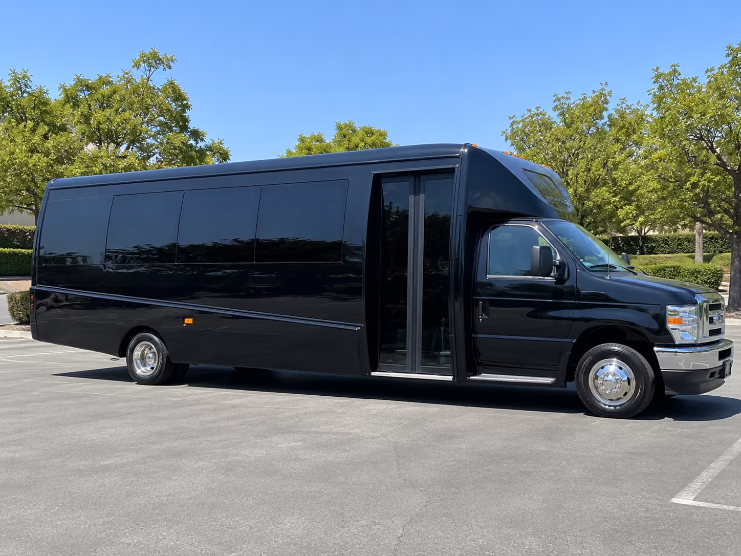 museum bus rentals for centennial school groups headed to denver