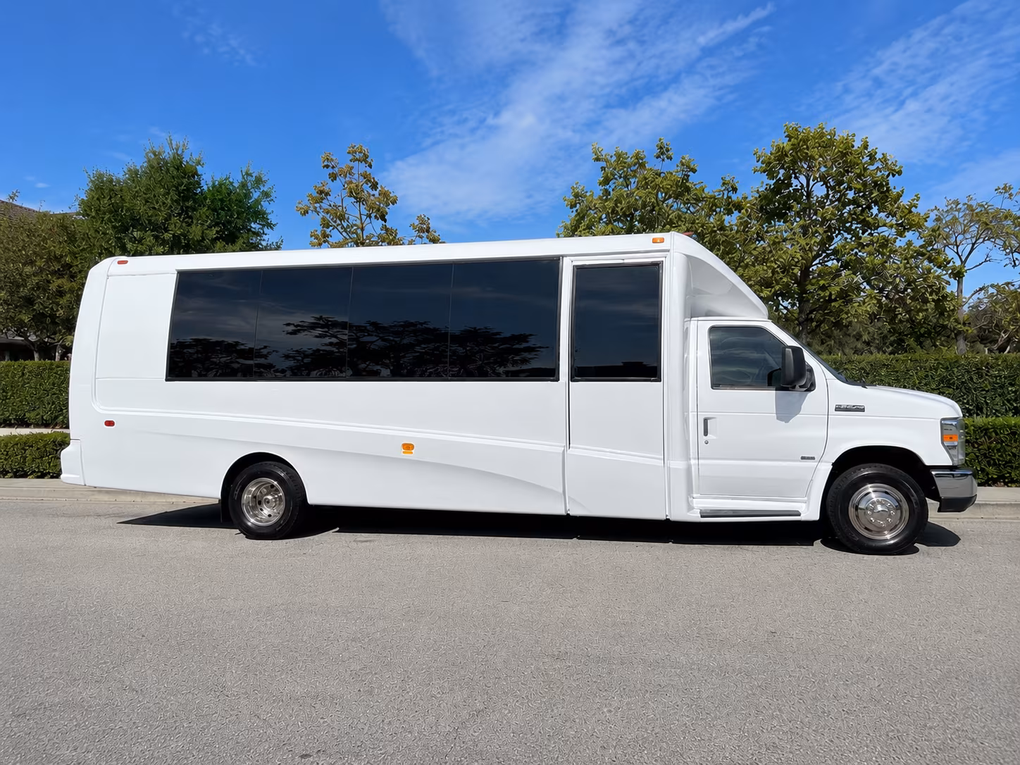 shuttle buses to fiddler s green amphitheatre shows