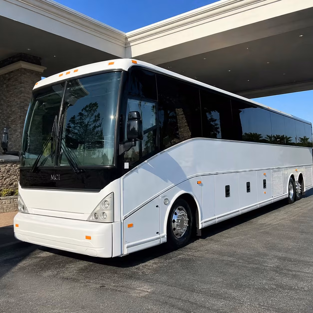 these are the bus types that make centennial airport transfers run smoothly